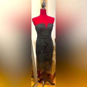 Black strapless evening dress. 🆕
